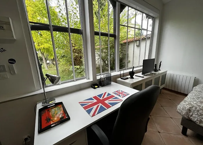 Charming Independent Guest House - Spacious Studio With Terrace And Garden, 25 Minutes From Paris