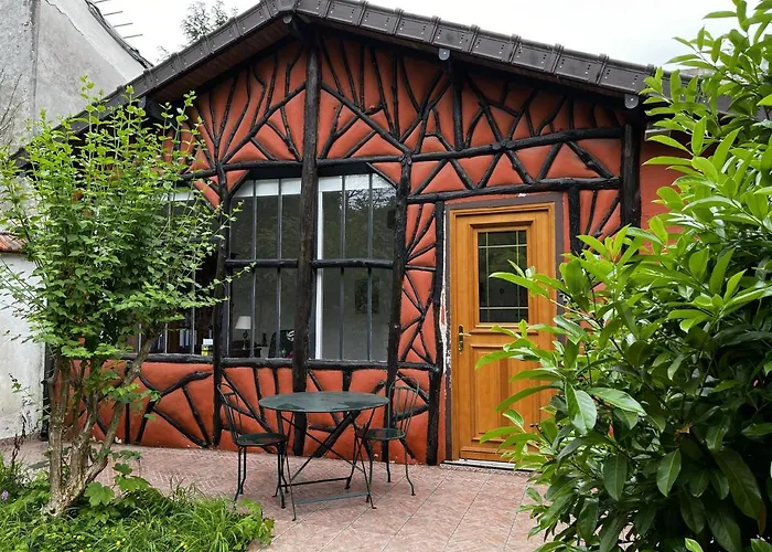 Charming Independent Guest House - Spacious Studio With Terrace And Garden, 25 Minutes From Paris